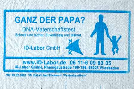 Ganz der Papa? Toilettenpapier